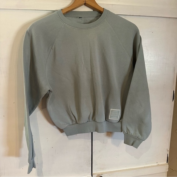 Divided H&M Seven Cities Edition Cotton-Blend Sweatshirt • Size: Medium - Picture 2 of 8